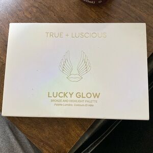 Highlight and bronzer palette